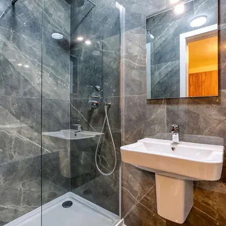 Modern 2Br Apt With Private Terrace & Sofa Bed By 360 Estates St. Paul's Bay Exterior photo