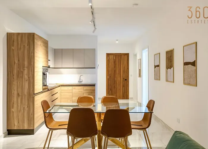 Modern 2Br Apt With Private Terrace & Sofa Bed By 360 Estates