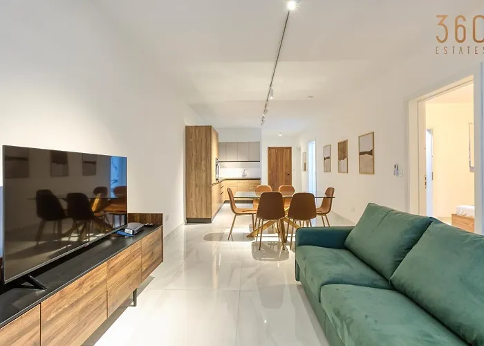 Modern 2Br Apt With Private Terrace & Sofa Bed By 360 Estates