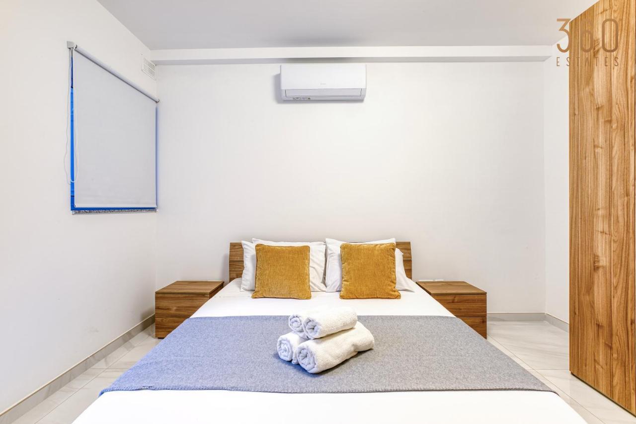 Apartment Modern 2br With Private Terrace & Sofa Bed By 360 Estates *