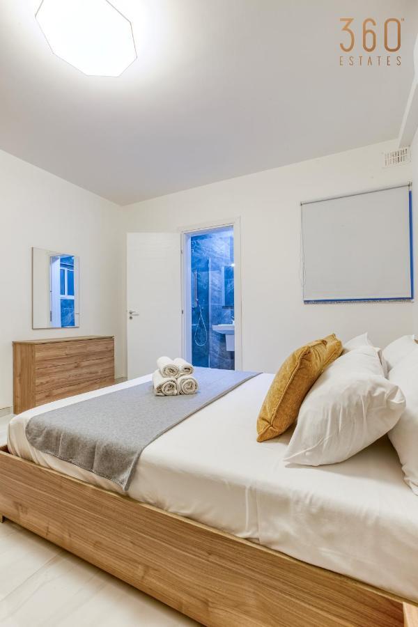 Modern 2br With Private Terrace & Sofa Bed By 360 Estates Apartment *