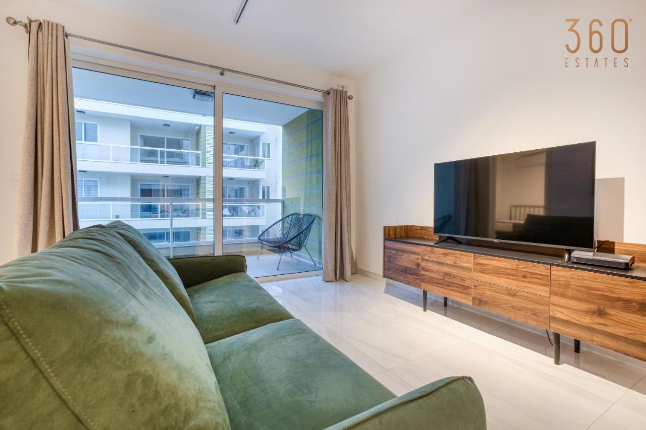 Modern 2br With Private Terrace & Sofa Bed By 360 Estates *
