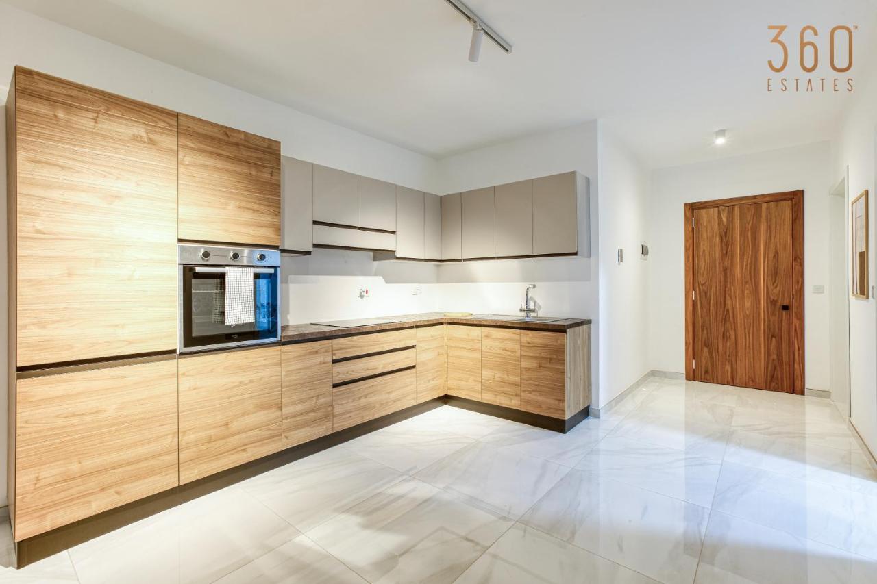 Apartment Modern 2br With Private Terrace & Sofa Bed By 360 Estates St. Paul's Bay
