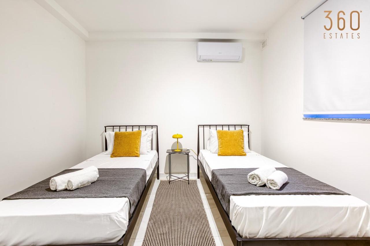 Modern 2br With Private Terrace & Sofa Bed By 360 Estates